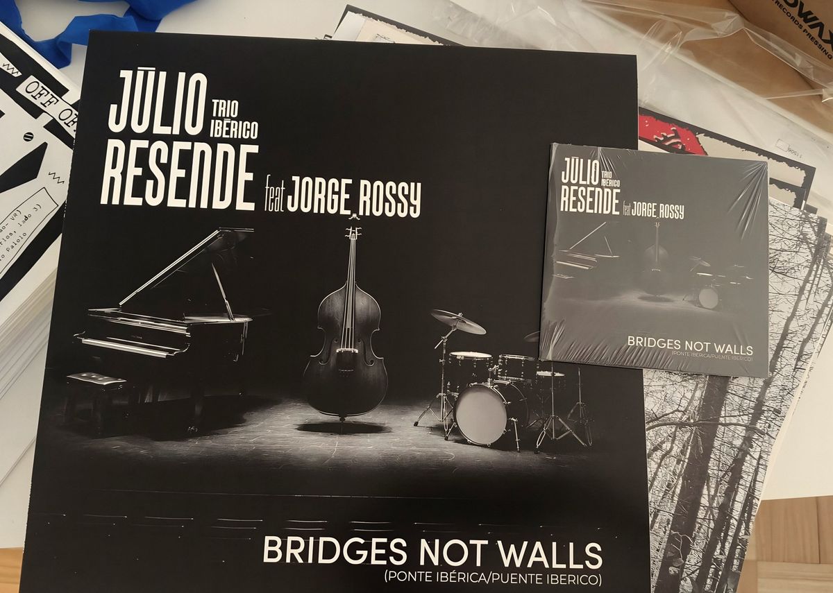 Bridges Not Walls — LP e CD